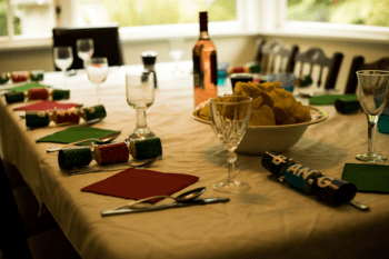 How to Harness Promotional Items to Drive Restaurant Relevance