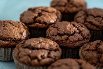 How to Package and Transport Cakes Safely