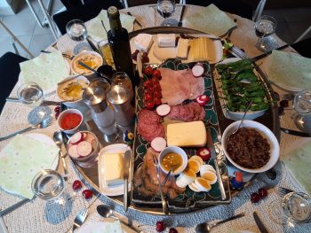 Brunching with Style: The Rise of Themed Brunch Events