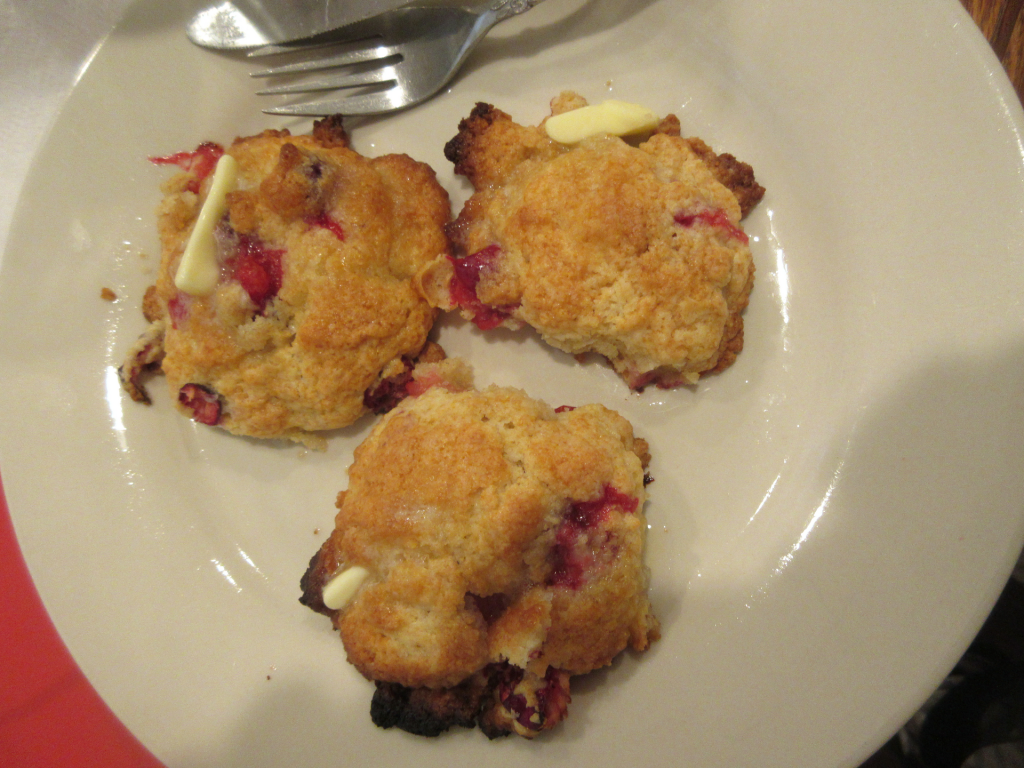 A pile of fresh whole cranberries