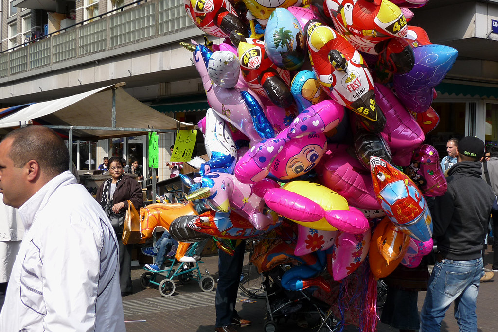 2011.04 - 'Market stalls and balloons for sale', photo at the street-fair in the Kinkerstraat in the light of