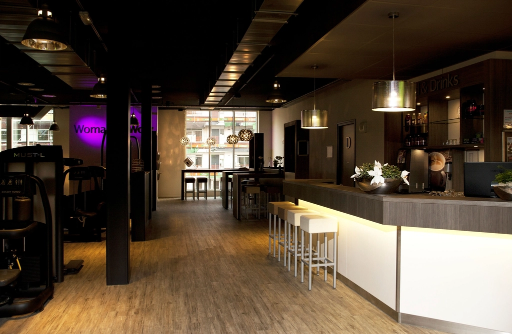 Toxic Culture in Hospitality: The Hidden Struggles of Workers